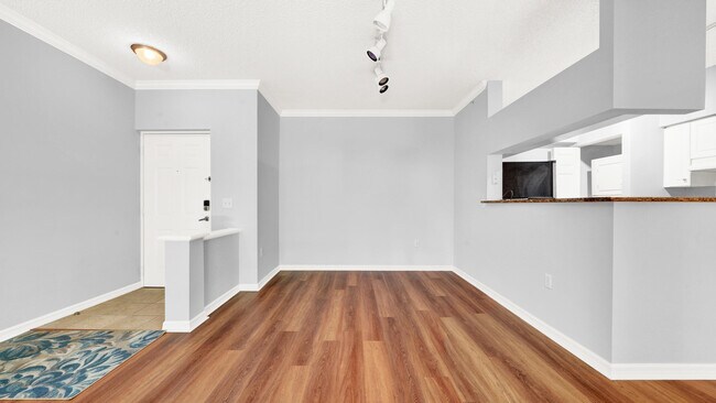 Photo - 3106 Tuscany Way