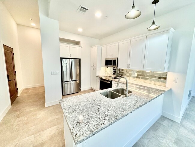 Photo - 2102 Mechanic St Unidad 106