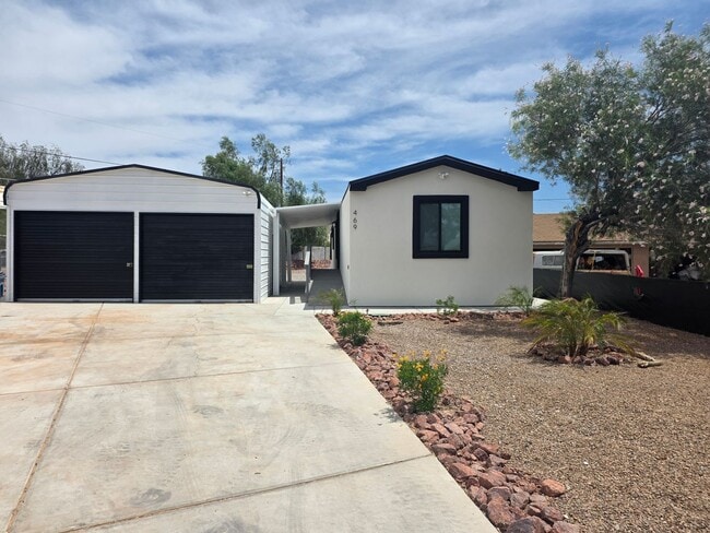Building Photo - Beautifully Remodeled 2bed/2bath Manufactured Home with HUGE METAL GARAGE!