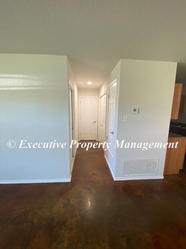 Photo - 2921 Starlight Dr Unit B