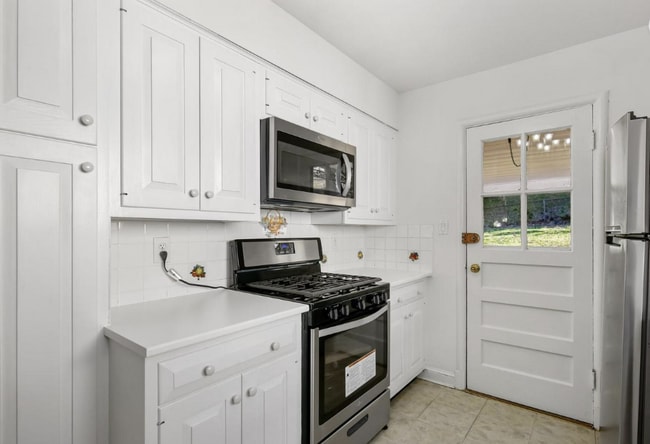 Photo - 5612 Massachusetts Ave