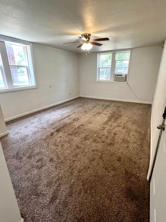 Photo - 706 W Prairie Ave