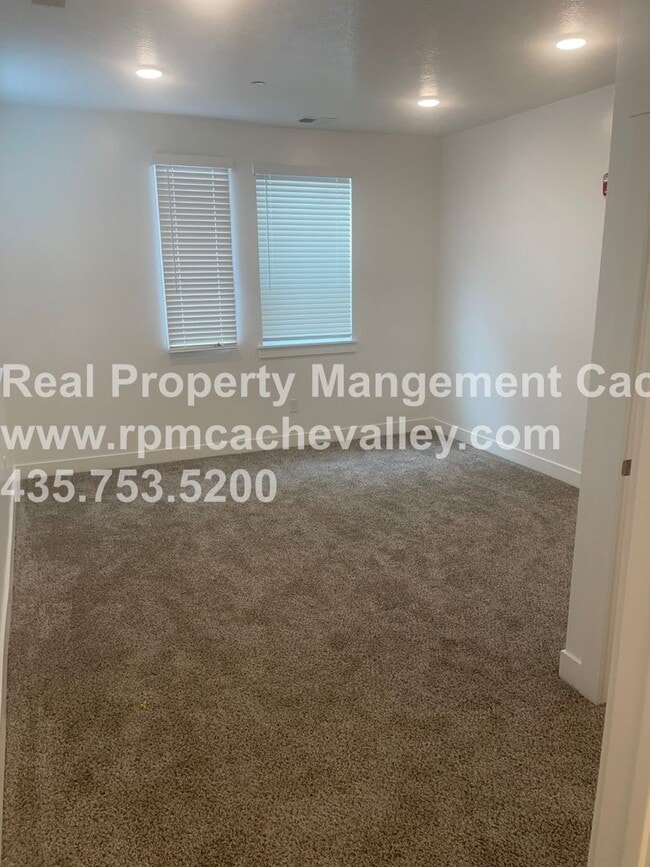 Photo - 472 W 40 S Unit 472 W 40 S