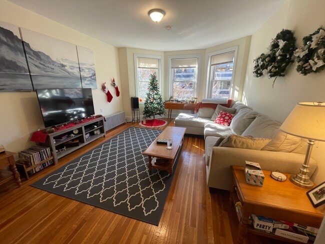 Photo - 65 Saint Marys St