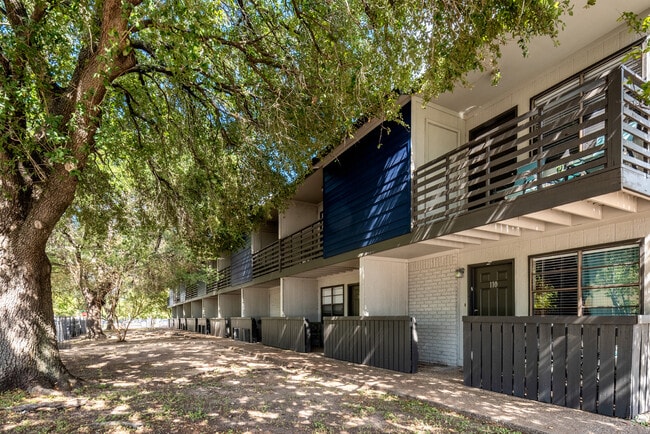 Eastgate Apartments- STUDENT LIVING