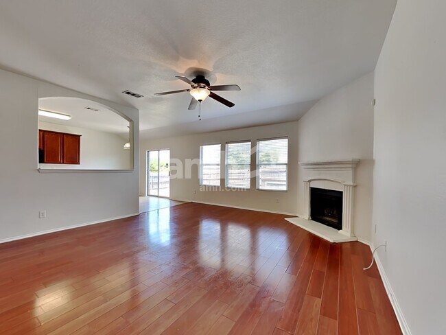 Photo - 700 Locustberry Dr