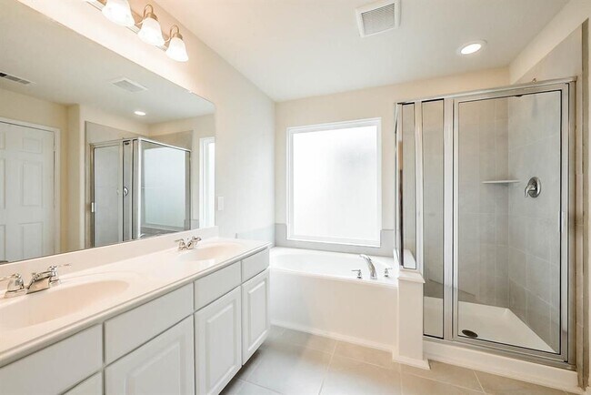 Photo - 4211 Fair Country Ln