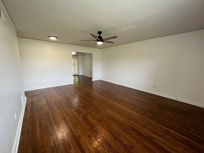 Photo - Delightful 3-Bedroom Duplex