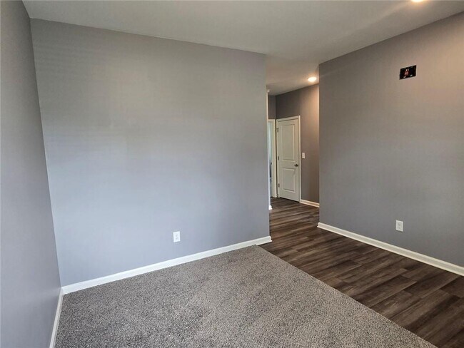 Photo - 104 Mccall Wy