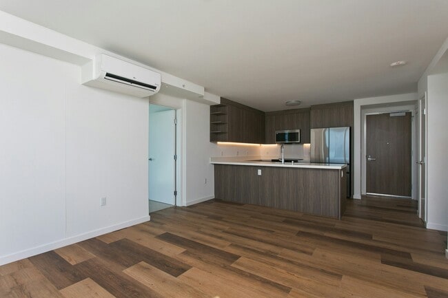 Photo - 1515 Liona St Unit 3414