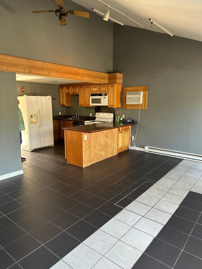 Photo - 1181 Boston Rd Unit # C