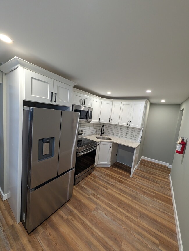 Kitchen - 151 New York Ave Unit #A