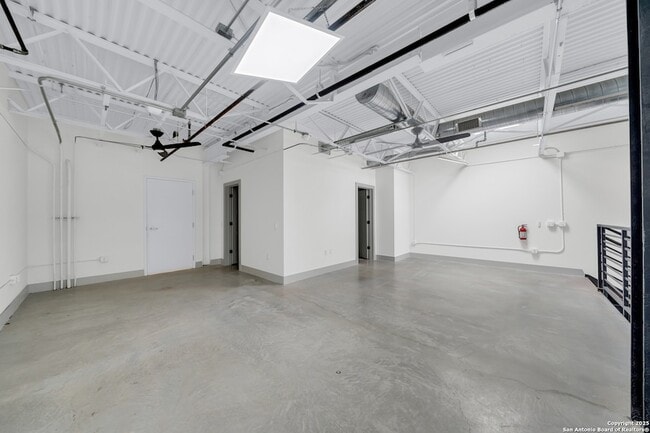 Building Photo - 215 Coca-Cola Pl Rental