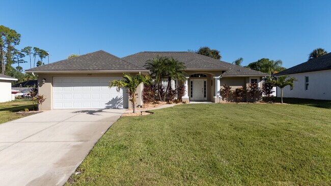 Building Photo - Move in with Zero Deposit! Turnkey Furnish...