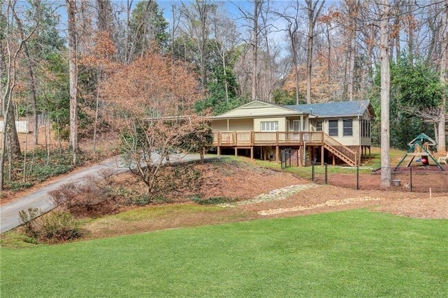 155 Worth Dr NW