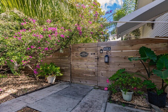 Photo - 808 N Palmway Unit A