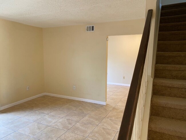 Photo - 129 Timber Ct Townhome