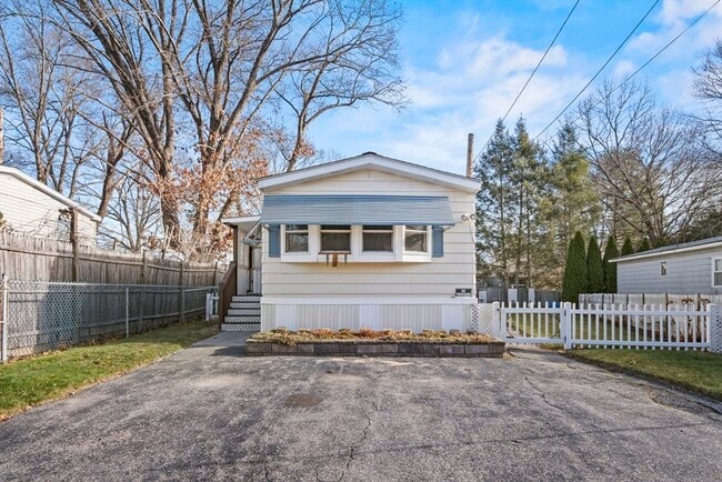 Photo - 17 Irene Ave