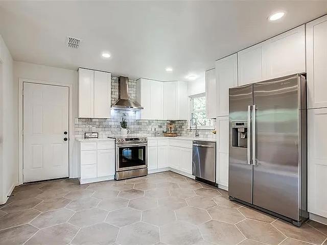 1220 Danville Dr