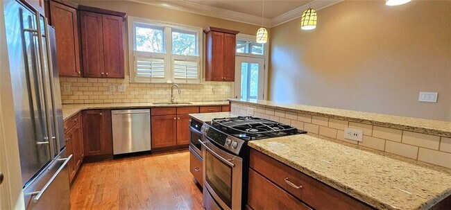 Photo - 703 Pershing Ave SE