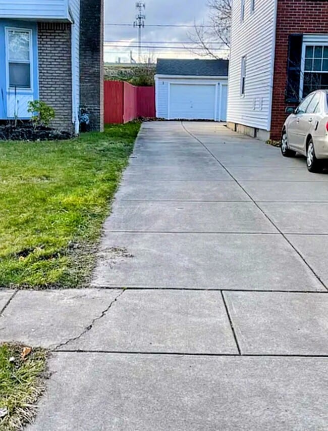 Photo - 125 Fairgreen Dr