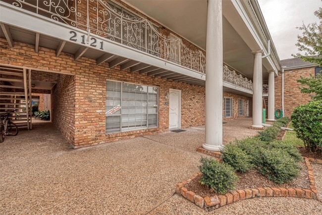 Photo - 2201 Fountain View Dr Unidad 54