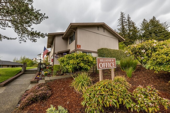Hillsider 50 Apartments
