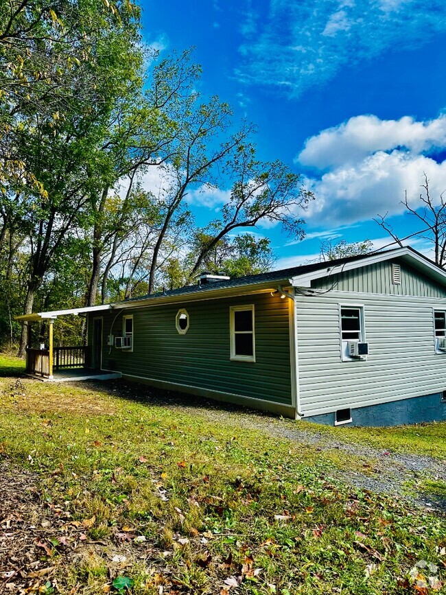 Building Photo - 205 Spruce Trail Rental