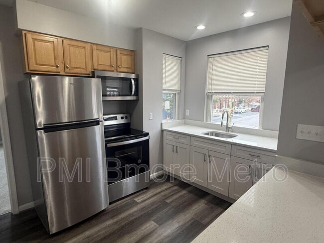 Photo - 2643 E Madison St Unidad B