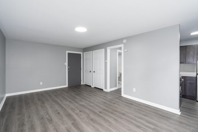 Photo - Penn Lee Court Apartments