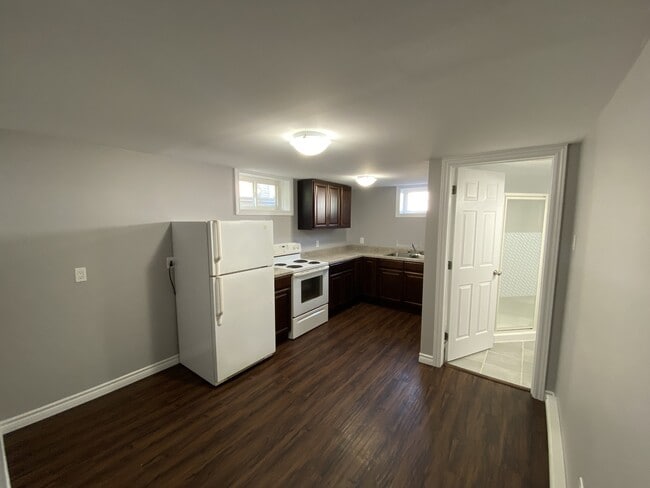 Building Photo - 66 Terris Ave Unit A