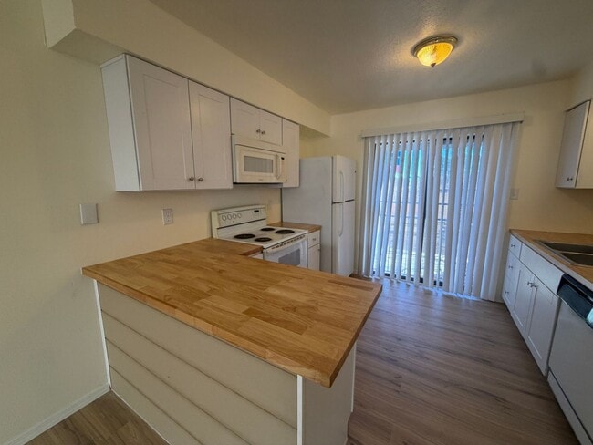 Photo - Louisiana Blvd SE-1125 Unit 1125-A