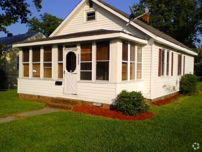 Building Photo - Move in nready home in Hampton VA