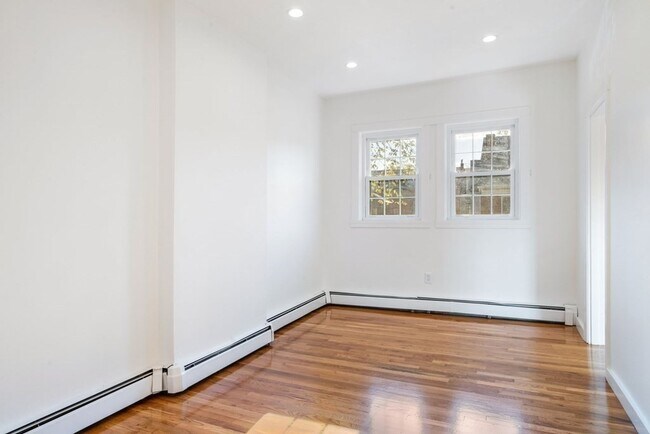 Photo - 101 Rutherford Ave Unit 2