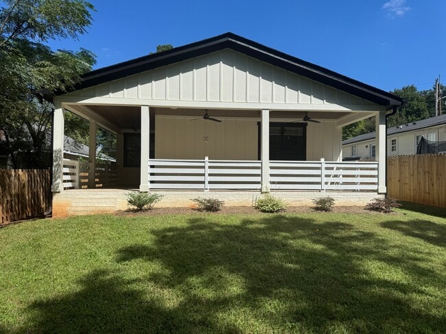 Photo - 2305 Sanders Ave
