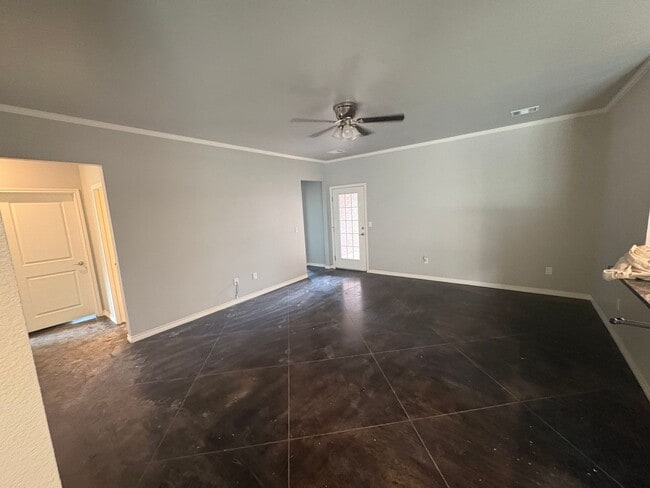 Photo - Single Family - Beautiful 4/2 house