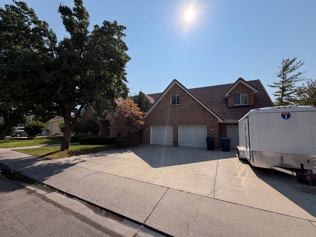 Photo - 479 S Palisade Dr Unidad Upstairs