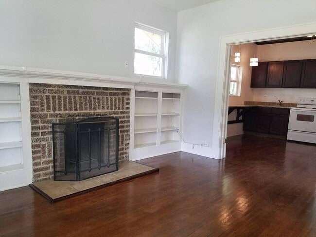 Photo - 826 Erie Ave Unit Erie 826A