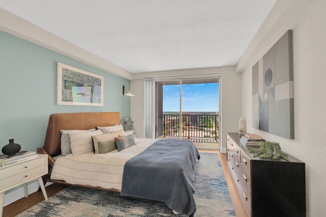 Houston House apartments — community photo