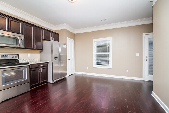 Photo - 2232 Dale View Dr