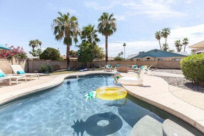Building Photo - $500 off move in if signed by Sept 15th!! ... Rental