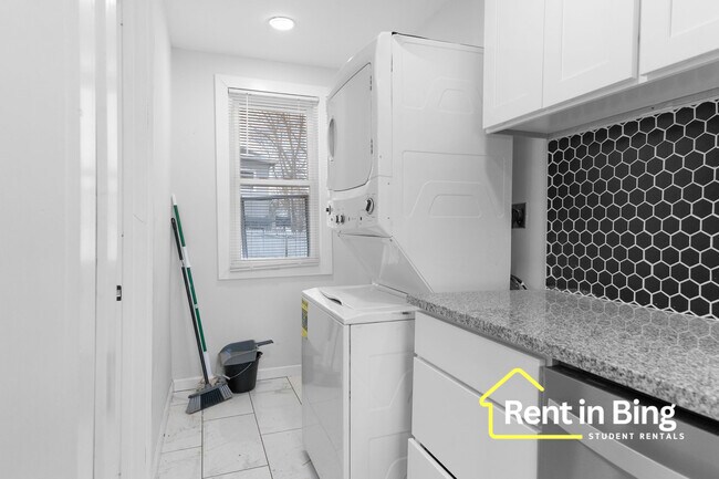 Photo - 38 Seminary Ave Unit 2