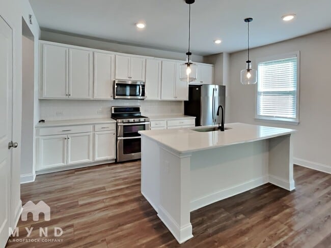 Building Photo - 107 Dew Drop Pointe