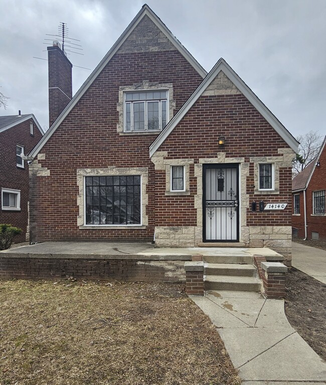 Building Photo - Fairmount