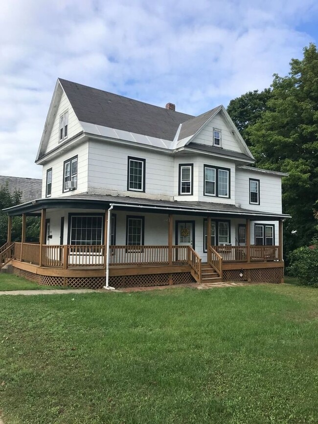 Photo - 502 Main St Unit B