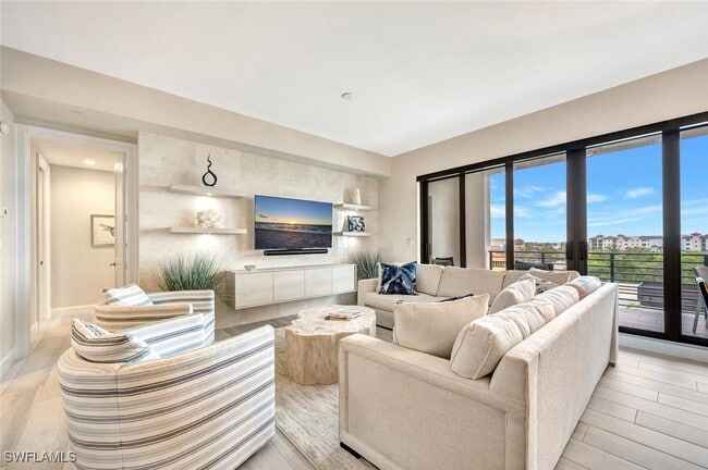 Building Photo - 1111 Central Ave Unit 511