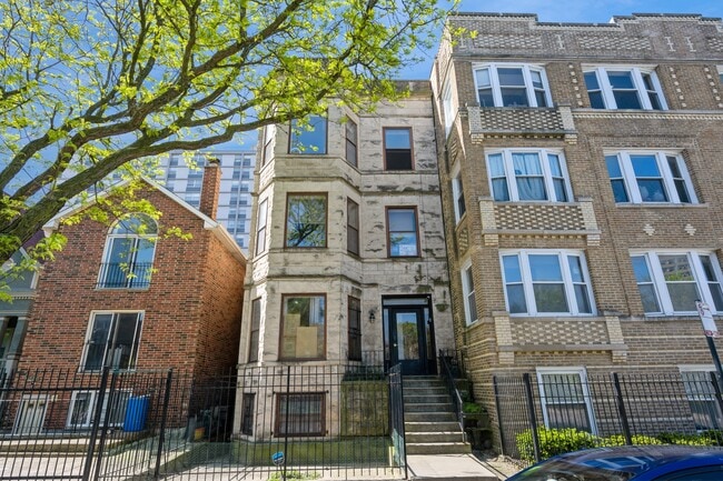 Photo - 845 W Leland Ave Unit 2