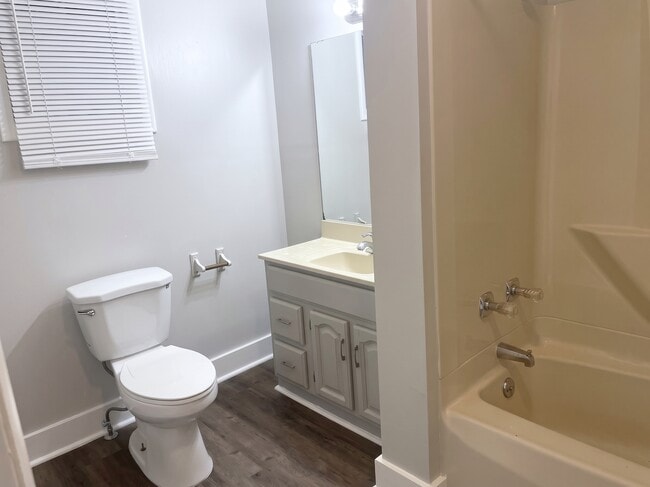 820 Wayne St Unit 1
