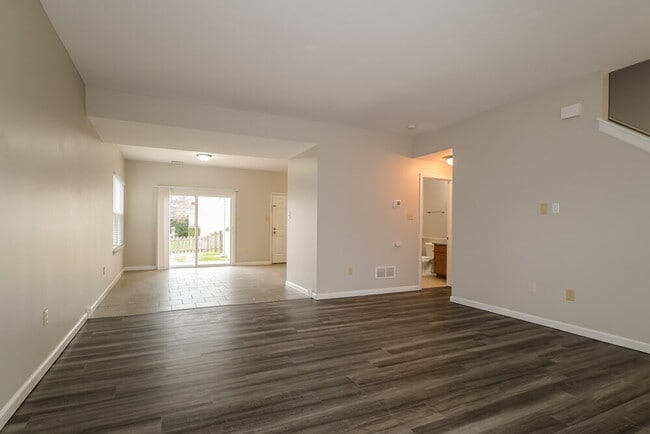 Photo - 2012 Village Glen Dr