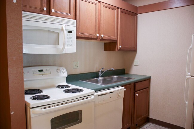 Photo - 601-603 E Clark St